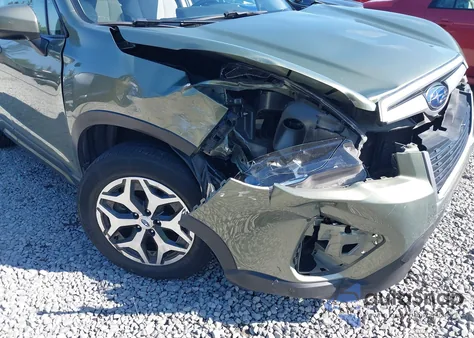 2019 Subaru Forester Premium z USA, uszkodzony, nr VIN JF2SKAEC7KH416323